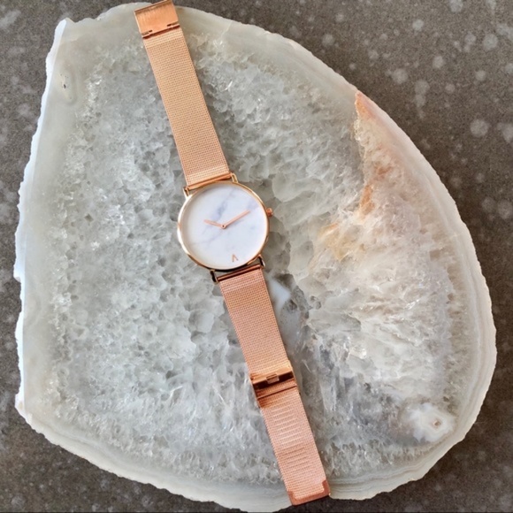 Host PickRose Gold and Marble Minimalist Watch - Picture 4 of 5
